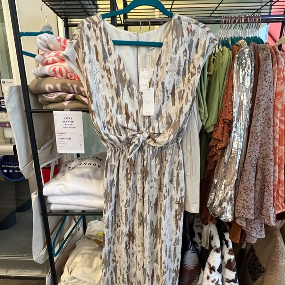 Jumpsuit - Picture 2 of 3